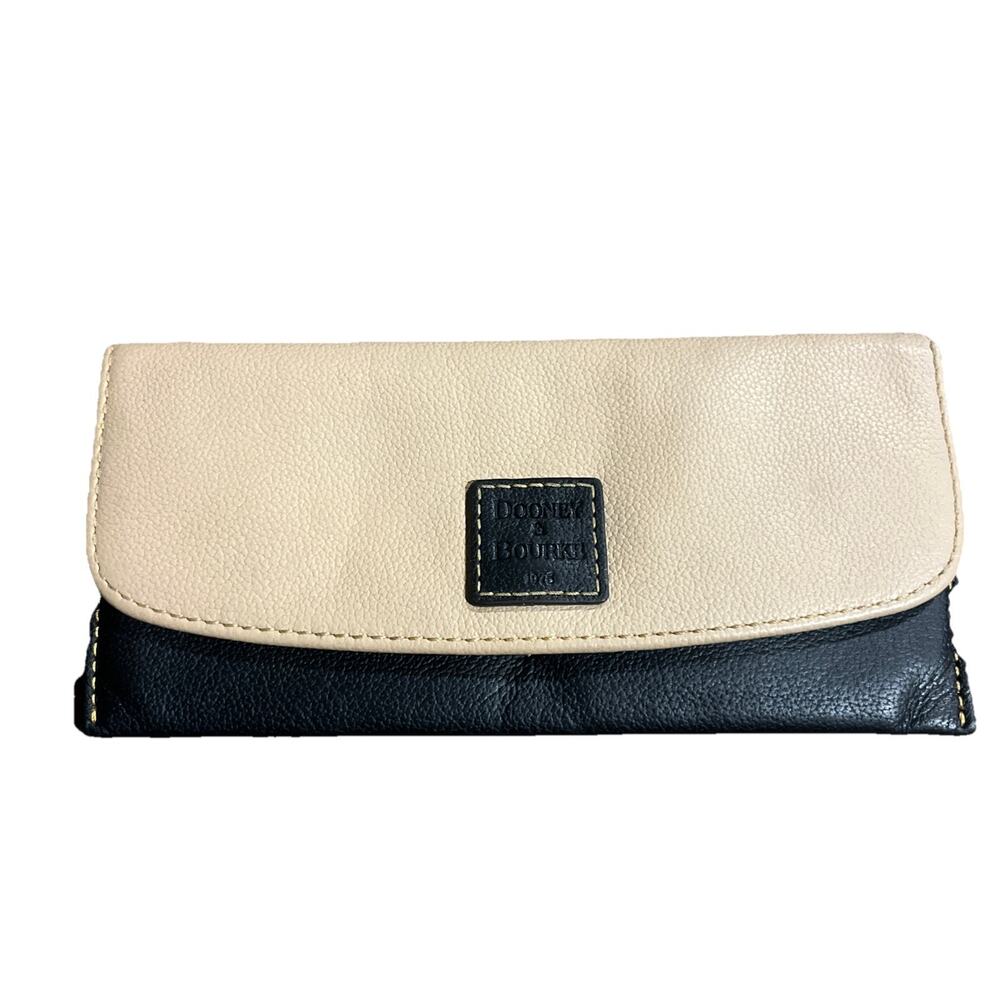 DOONEY & BOURKE Sophie Slim Wallet - Large Money Pocket Six Credit Card Slots